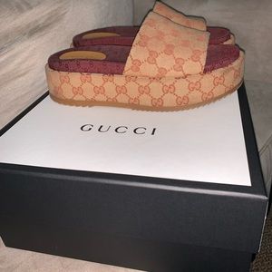 Gucci ‘Angelina’ Logo Platform Slides
